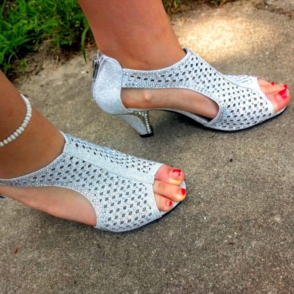 Bella Hanna Rhinestone/Sparkling Sandals sz 7